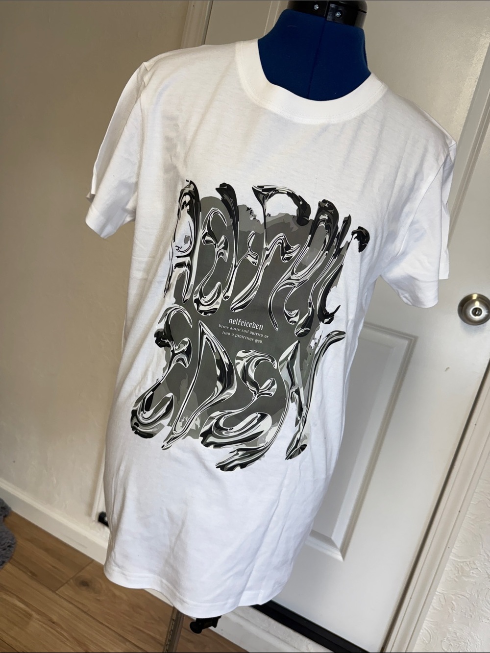 Aelfric Eden White Tee with Silver-Gray Abstract Swirl